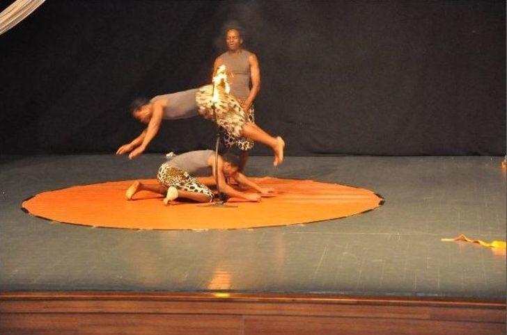 Bosphoruas Sirki Yürek Hoplattı G5