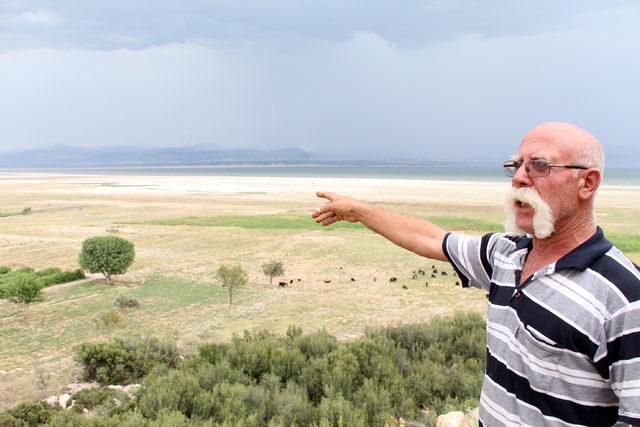 Çiftçi, tarım için Burdur Gölü arazisini istiyor