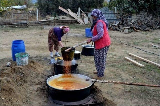 Kış Öncesi Evlerde Şifa Kaynatılıyor