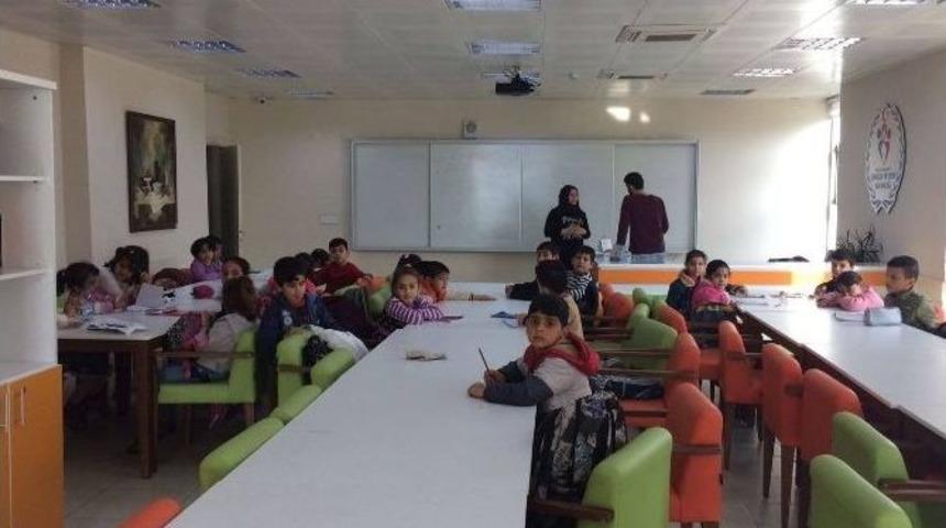 Dil Eğitimlerine Yoğun İlgi