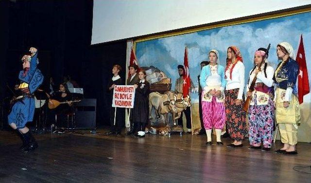 Bahçeşehir Anadolu Lisesi Öğrencileri Ata’sını Andı