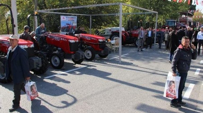 Manisa Tarım Fuarı 4 G&uuml;nde 30 Bin Kişiyi Ağırladı