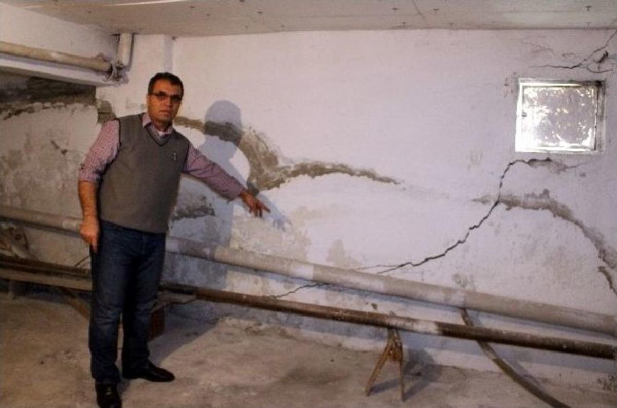 Bursa&rsquo;da Bu Binalar &Ccedil;atırdıyor, Sahipleri Kentsel D&ouml;n&uuml;ş&uuml;m&uuml;n Hızlanmasını İstiyor