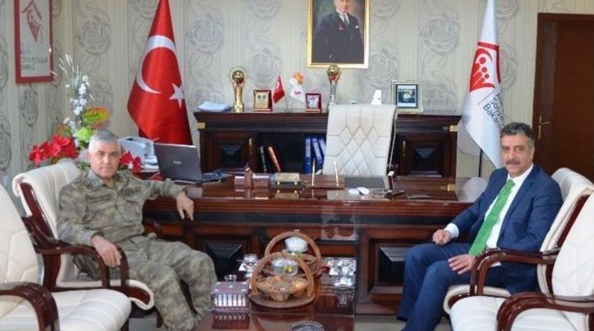 Korgeneral &Ccedil;etin&rsquo;den M&uuml;d&uuml;r Ko&ccedil;&rsquo;a Ziyaret