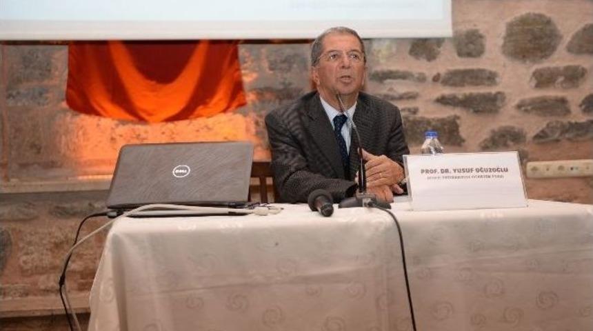 İnalcık Osmangazi&rsquo;de Yad Edildi