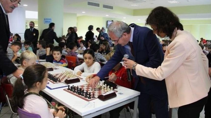 5&rsquo;inci Atat&uuml;rk Kupası Satran&ccedil; Turnuvası Kartal&rsquo;da Ger&ccedil;ekleştirildi