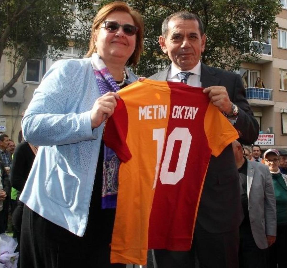 &ldquo;ta&ccedil;sız Kral&rdquo; İzmir&rsquo;de Yaşayacak