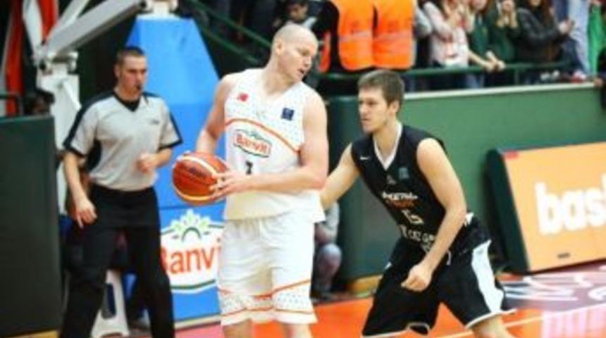 Banvit, Aris Deplasmanında