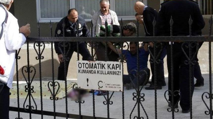 Silikon Sıkmak İsterken 10&rsquo;nucu Katın Penceresinden D&uuml;şt&uuml;