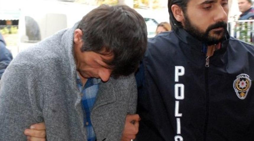 &Ccedil;alıştığı İş Yerindeki Para Kasasını Arkadaşıyla Birlikte &Ccedil;aldı