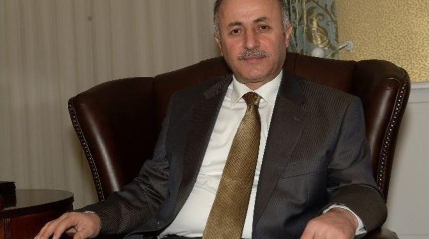 Vali Azizoğlu&rsquo;nun Halk G&uuml;n&uuml; Toplantıları 81 İle Model Oldu