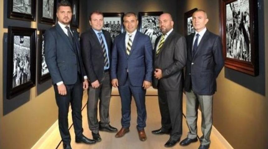 Didim Fenerbah&ccedil;eliler Derneği&rsquo;nde Kan Değişimi
