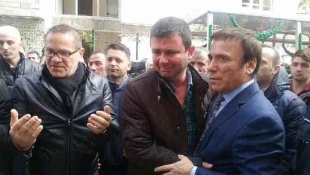 Arkadaşlarıyla Basketbol Oynarken Fenalaşan Liseli &Ouml;ld&uuml; (2) 1