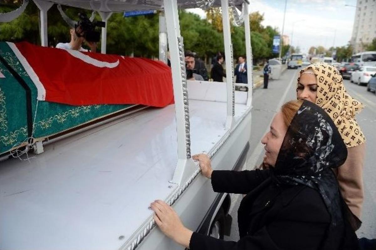 Zahide Nine Son Yolculuğuna Uğurlandı