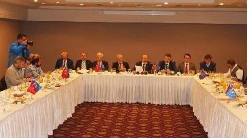 Başkan G&uuml;mr&uuml;k&ccedil;&uuml;oğlu, Basın Toplantısı D&uuml;zenledi