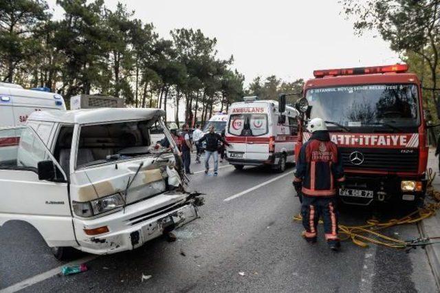 Sarıyer'de Trafik Kazası: 2'si Çocuk 6 Yaralı