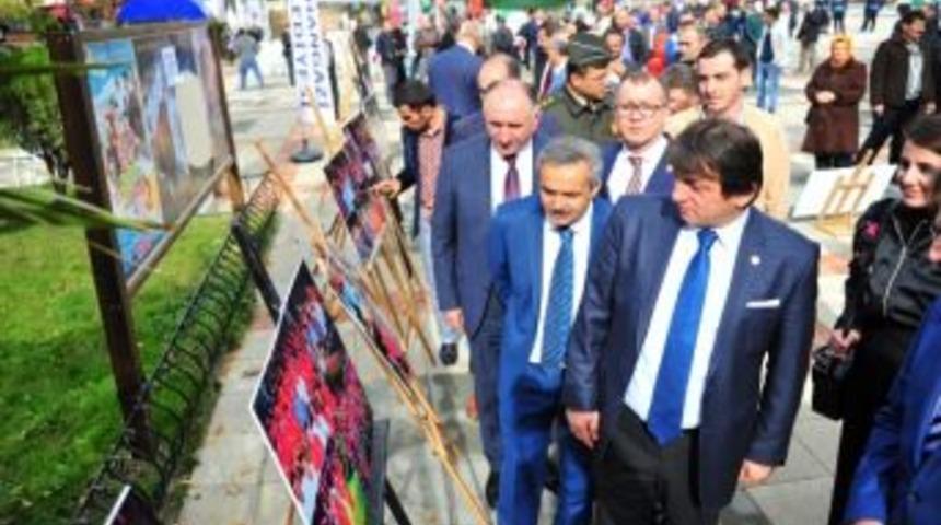 15 Temmuz Sergisine B&uuml;y&uuml;k İlgi