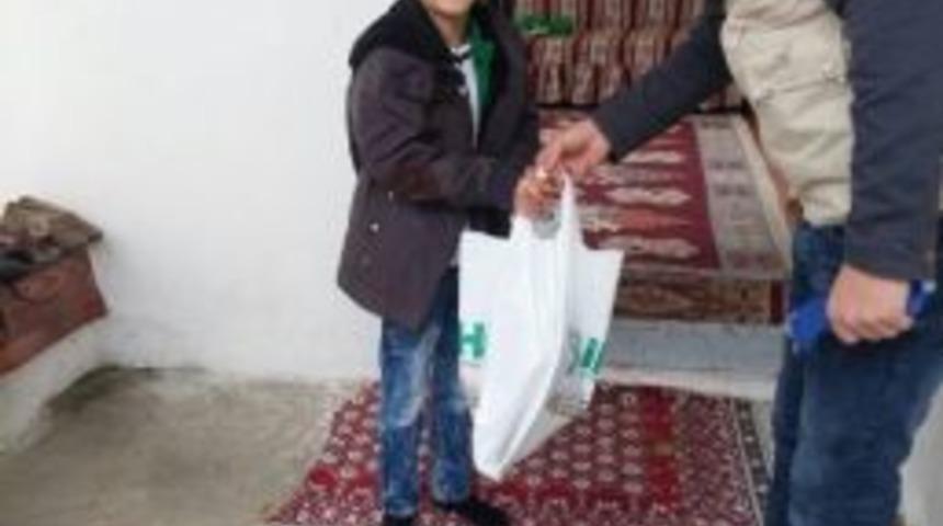 Ağrı İhh&rsquo;dan 100 Aileye Et Yardımı