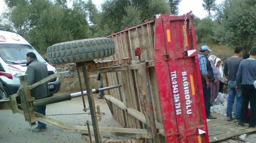 Aydın&rsquo;da Tarım İş&ccedil;ilerini Taşıyan Trakt&ouml;r Devrildi: 14 Yaralı