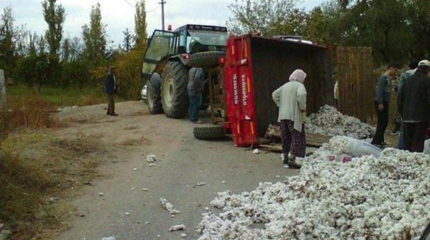 Trakt&ouml;r Devrildi: 14 Yaralı