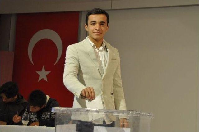 İneg&ouml;ll&uuml; &Ouml;ğrenciler Başkanlarını Se&ccedil;ti 1