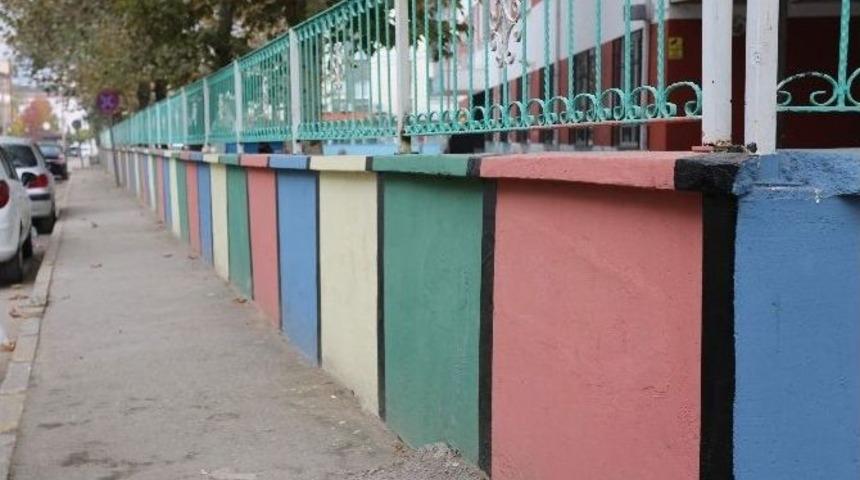 Gürsu’da Okullar Güzelleştiriliyor