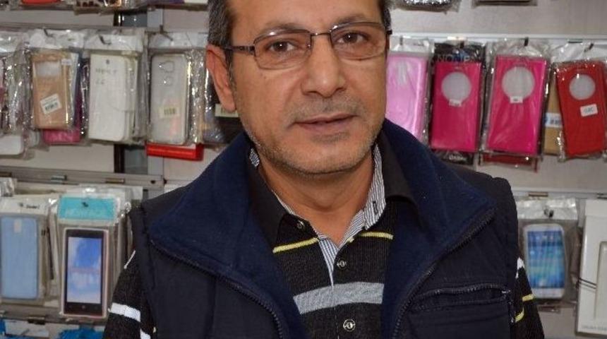 (&ouml;zel Haber) Saksılarını &Ccedil;alan Kişinin G&ouml;r&uuml;nt&uuml;lerini İbret Olsun Diye İnternete Koydu