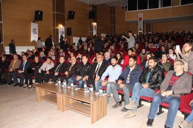 Yozgat’ta Kyk Öğrencileri ‘tiyatro Sporu’ İle Hem Oynadı Hem Eğlendi