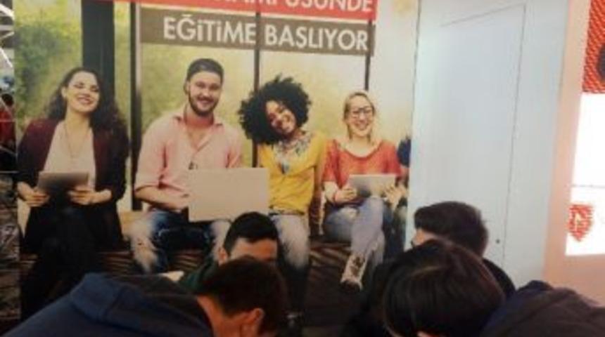 Nişantaşı &Uuml;niversitesi Londra Kamp&uuml;s&uuml; Samsunlu &Ouml;ğrencilerle Buluştu