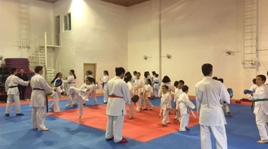 40 Sporcu Terfi Alarak &Uuml;st Kuşağa Ge&ccedil;ti