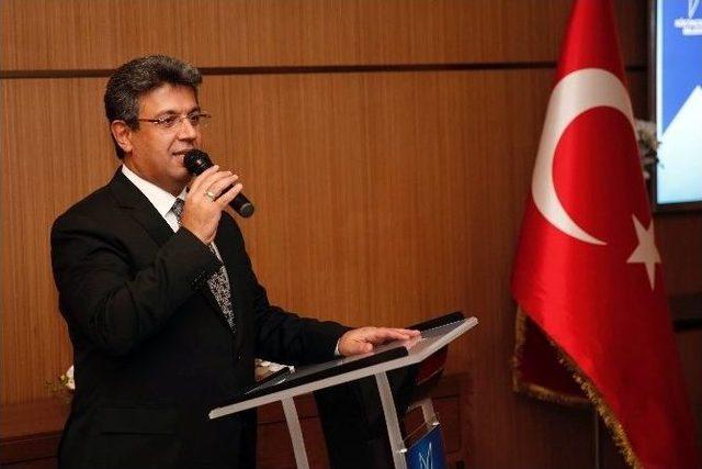 Eğitim Bir Sen&rsquo;den Başkan Karadeniz&rsquo;e Teşekk&uuml;r Plaketi 1