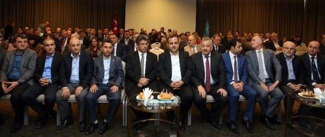 Eğitim Bir Sen&rsquo;den Başkan Karadeniz&rsquo;e Teşekk&uuml;r Plaketi 2