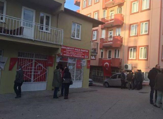 Bursa’Da Chp Mahalle Temsilciliğine Saldırıya Tepki