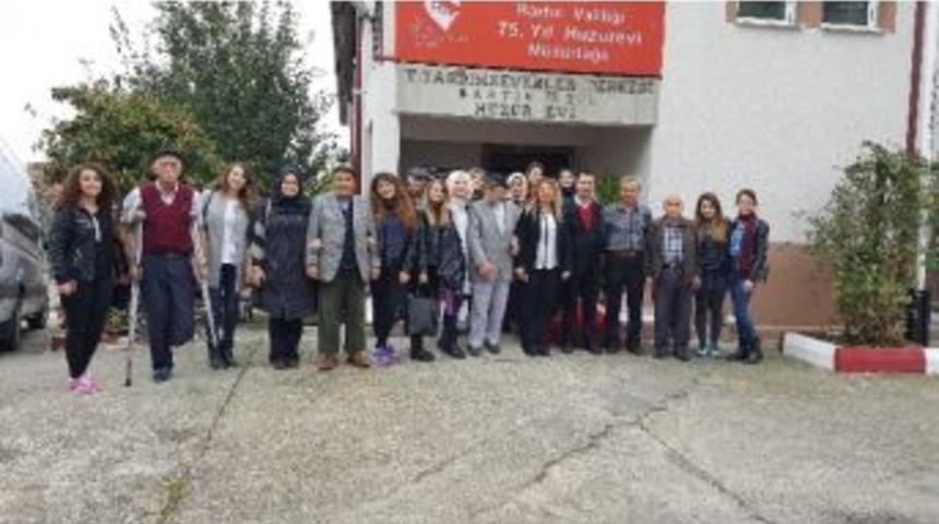 Bartın &Uuml;niversitesi &Ouml;ğrencilerinden Anlamlı Ziyaret