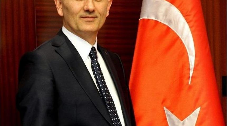 Rekt&ouml;r Yılmaz&rsquo;dan 10 Kasım Mesajı