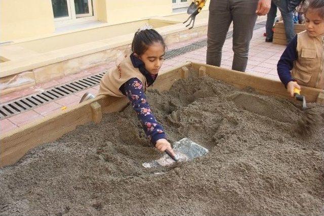 Dersimiz &rsquo;arkeolojik Kazı&rsquo; 1