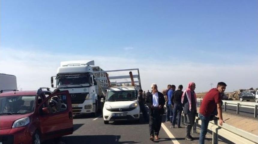 Viranşehir-mardin Karayolunda Bomba Paniği