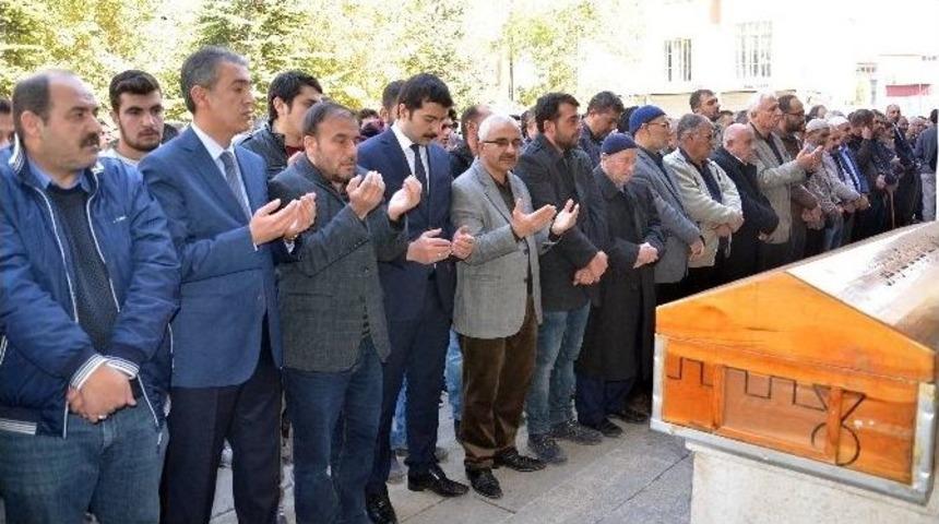 &Uuml;niversiteli Enis Son Yolculuğuna Uğurlandı