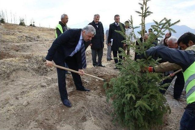 Büyükşehir Belediyesi Keykubat Parkı Çalışmalarına Başladı