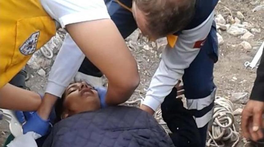 Kuyuya D&uuml;şen Kızı Itfaiye &Ccedil;ıkardı