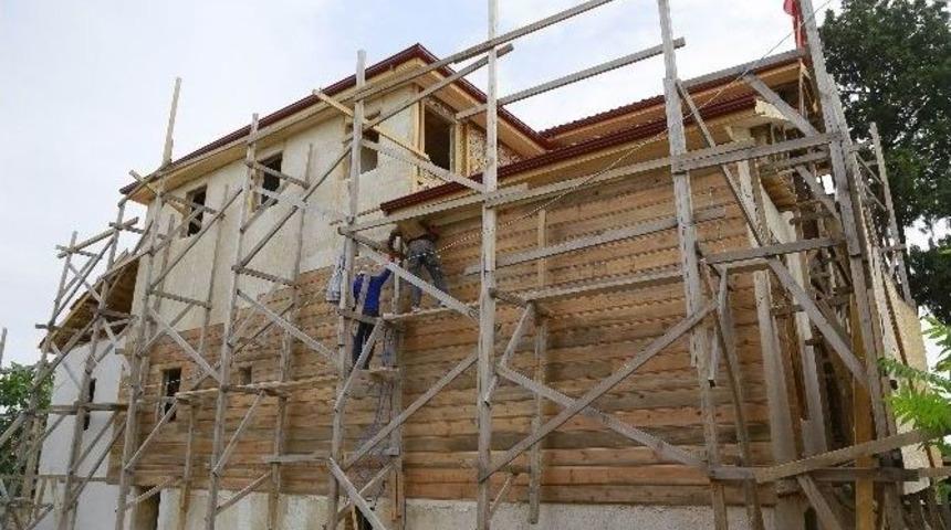 Kent K&uuml;lt&uuml;r Evi&rsquo;nde Dış Cephe Kaplama &Ccedil;alışması Başladı