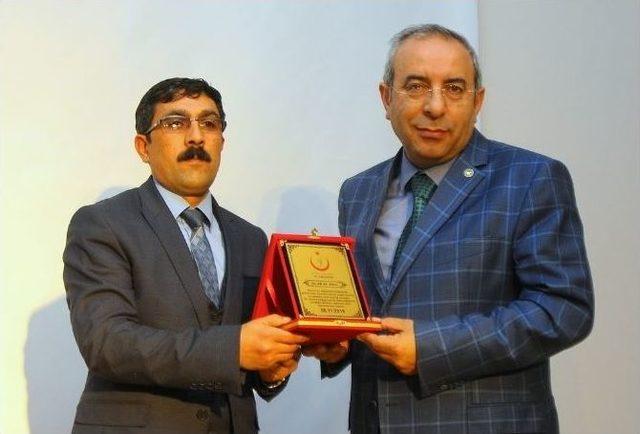 Organ Bağışında Bulunan Ailelere Plaket