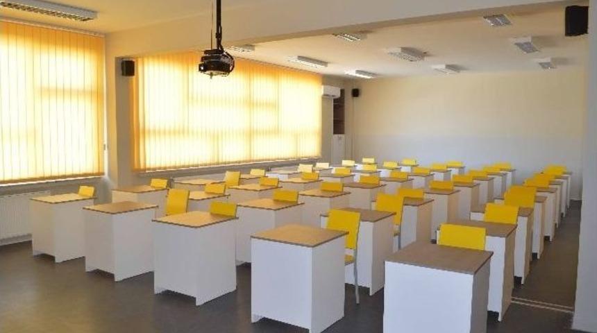 Kosova&rsquo;da Vı&ccedil;ıtırın Eqrem &Ccedil;abej Lisesi&rsquo;ne &Ccedil;ok Ama&ccedil;lı Salon Desteği