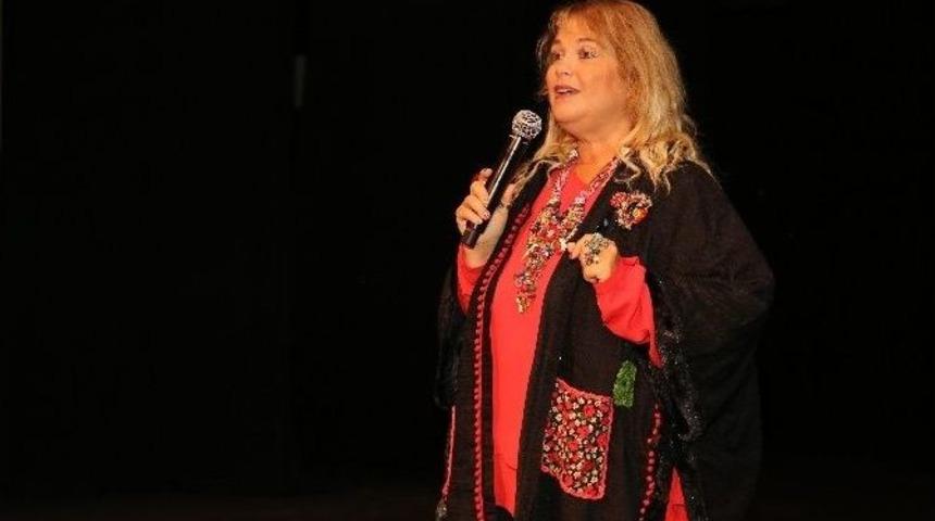 Yener, Yazarlık Ser&uuml;venini &Ccedil;ocuklara Anlattı