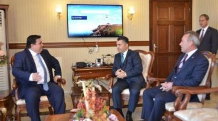 M&uuml;steşar Ebubekir Şahin Erzincan Valiliğini Ziyaret Etti