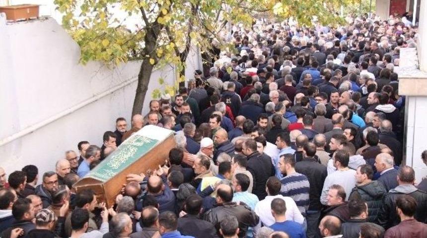 Ayı Saldırısından Ka&ccedil;arken T&uuml;fekle Yaralanan Avcı Yaşam Savaşını Kaybetti