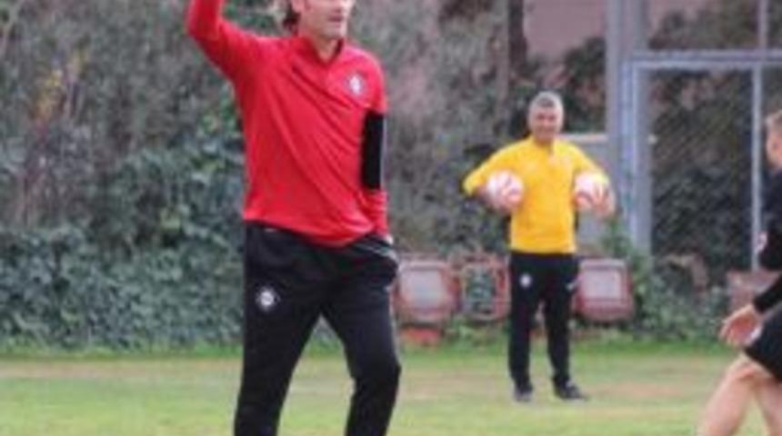 Altay'da Teknik Direkt&ouml;r Bi&ccedil;er D&ouml;nemi (2)