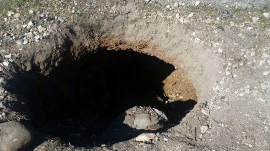 Derik&rsquo;te Ter&ouml;ristlerce Kazılan &Ccedil;ukur Tespit Edildi