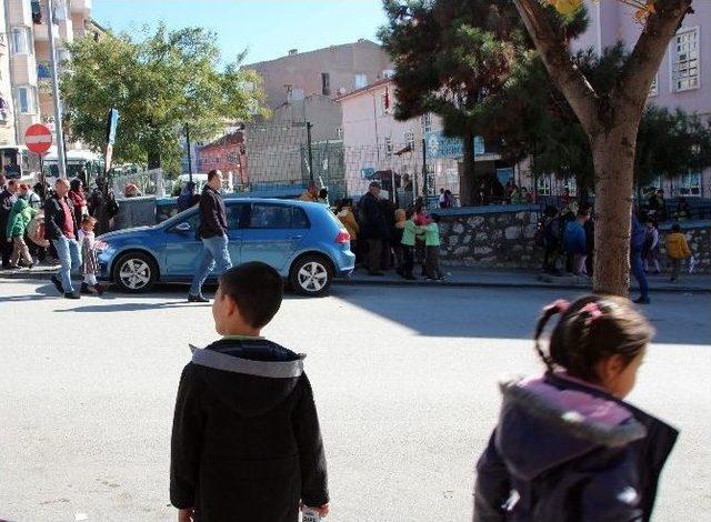 Bilecik’te Okul Giriş Çıkış Saatleri Değiştirildi