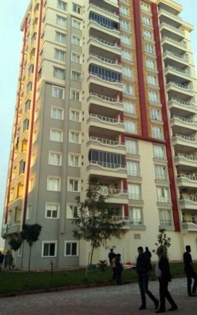 Y&uuml;k Asans&ouml;r&uuml; Raydan &Ccedil;ıktı: 1 &Ouml;l&uuml; 2